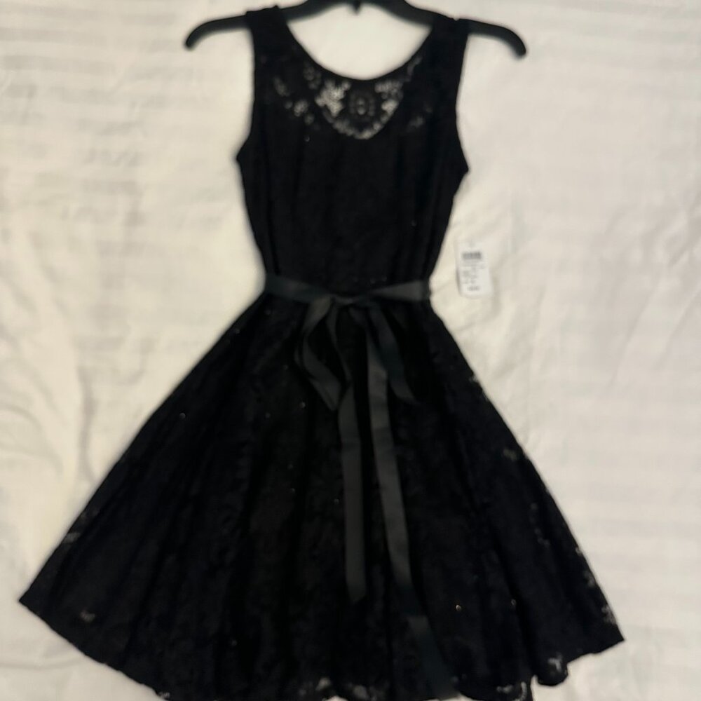 *NEW* Windsor - size small - black cocktail dress